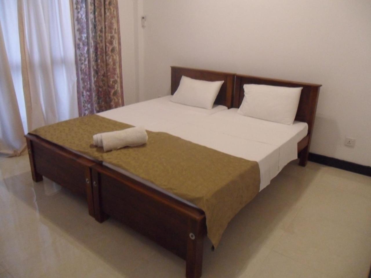 Jmf Hotel Негомбо Экстерьер фото
