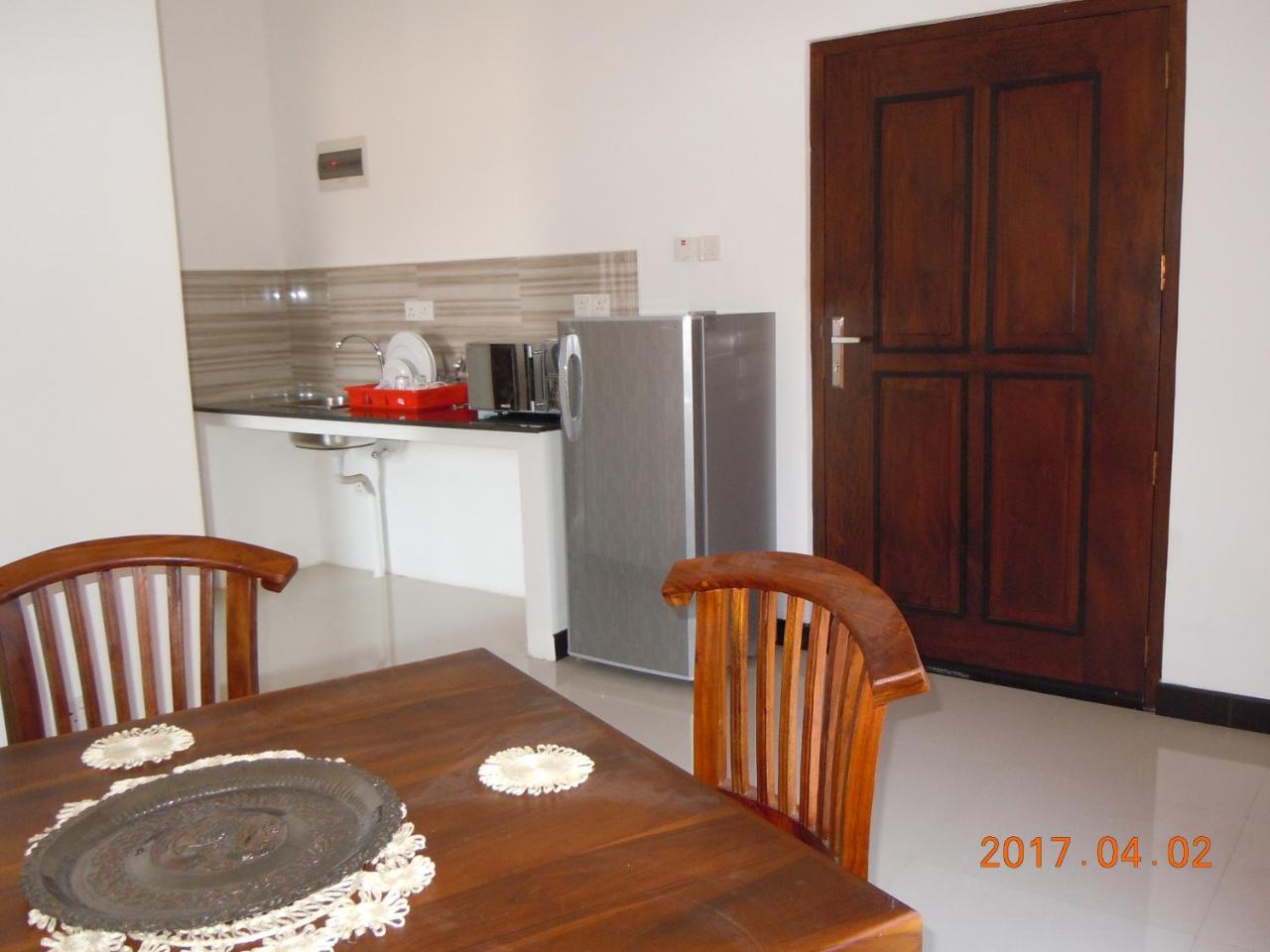Jmf Hotel Негомбо Экстерьер фото