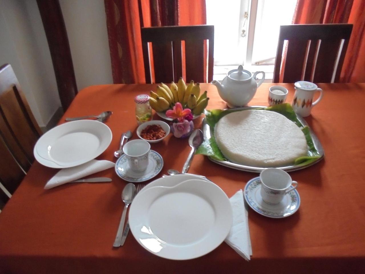 Jmf Hotel Негомбо Экстерьер фото